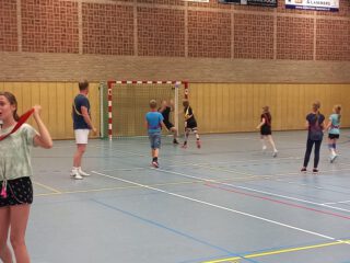 Vervullen hemel Onveilig Nieuws uit Berkelland » Handbalvereniging Blauw-Wit in Ruurlo is op zoek  naar een trainer voor meiden D-jeugd - Eibergen, Neede, Borculo en Ruurlo!
